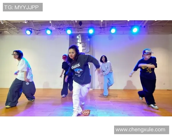 南京街舞队在世界街舞大赛中的精彩表现与状态分析 南京街舞队在世界街舞大赛中的精彩表现与状态分析